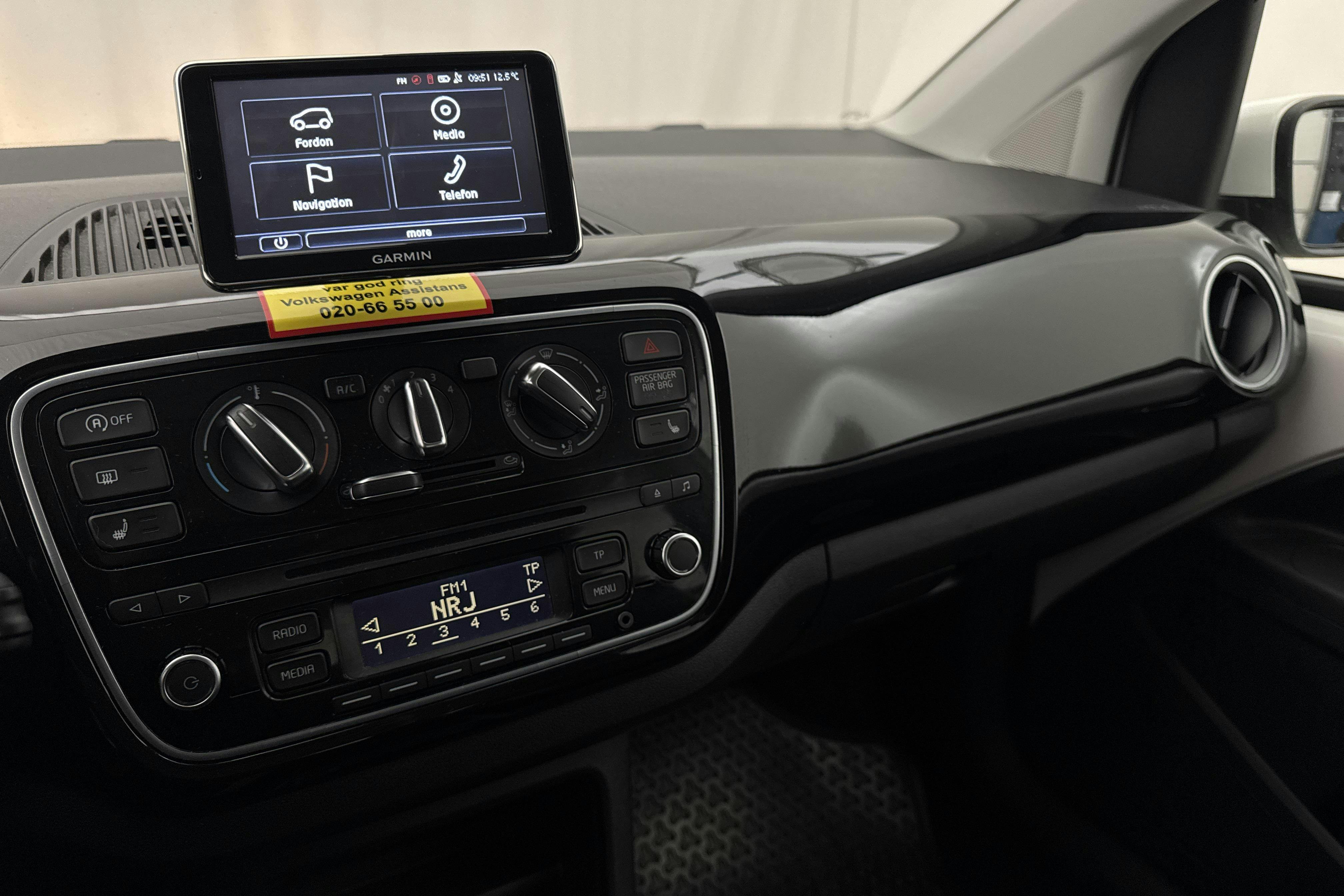 Vehicle Image 12