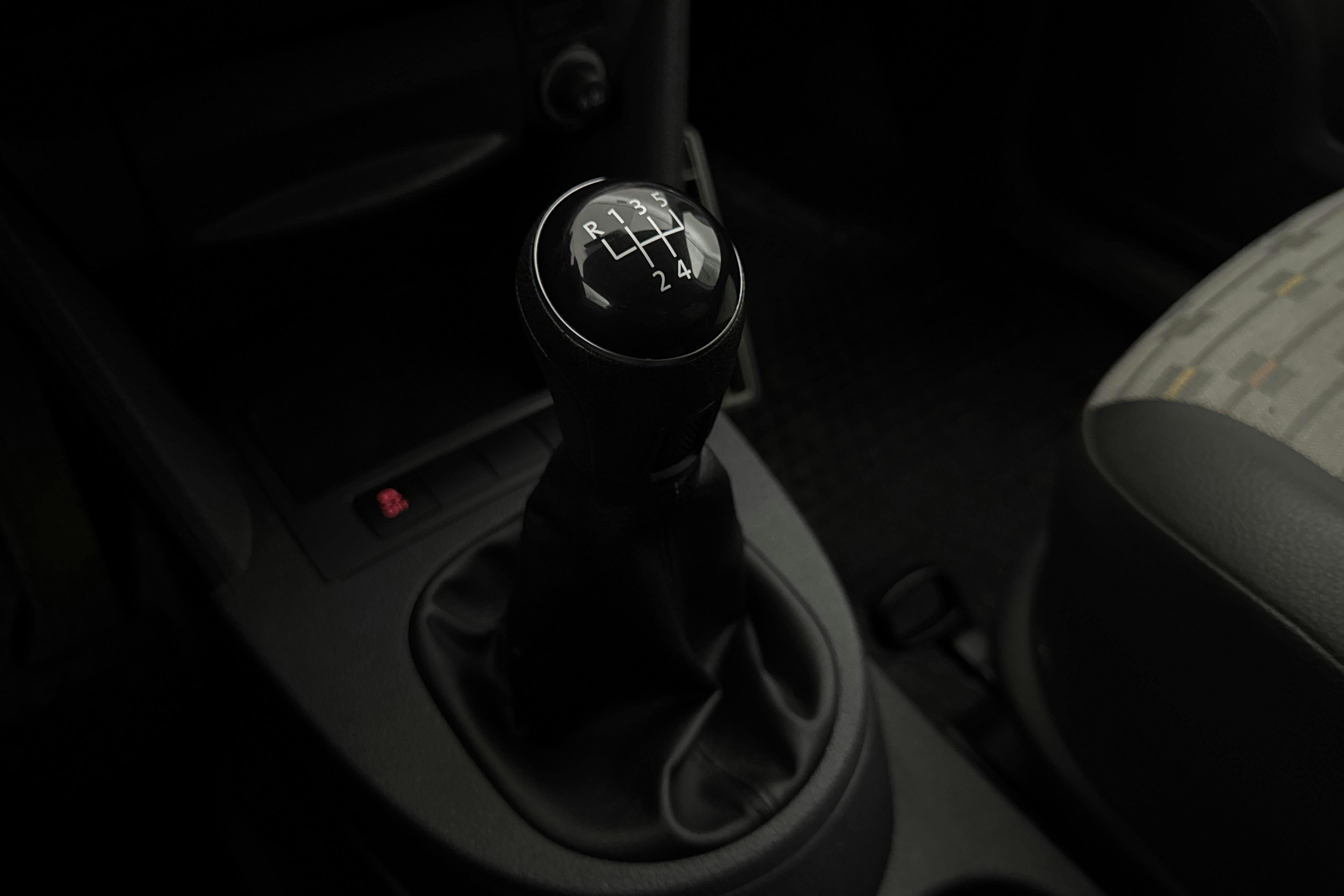 Vehicle Image 13