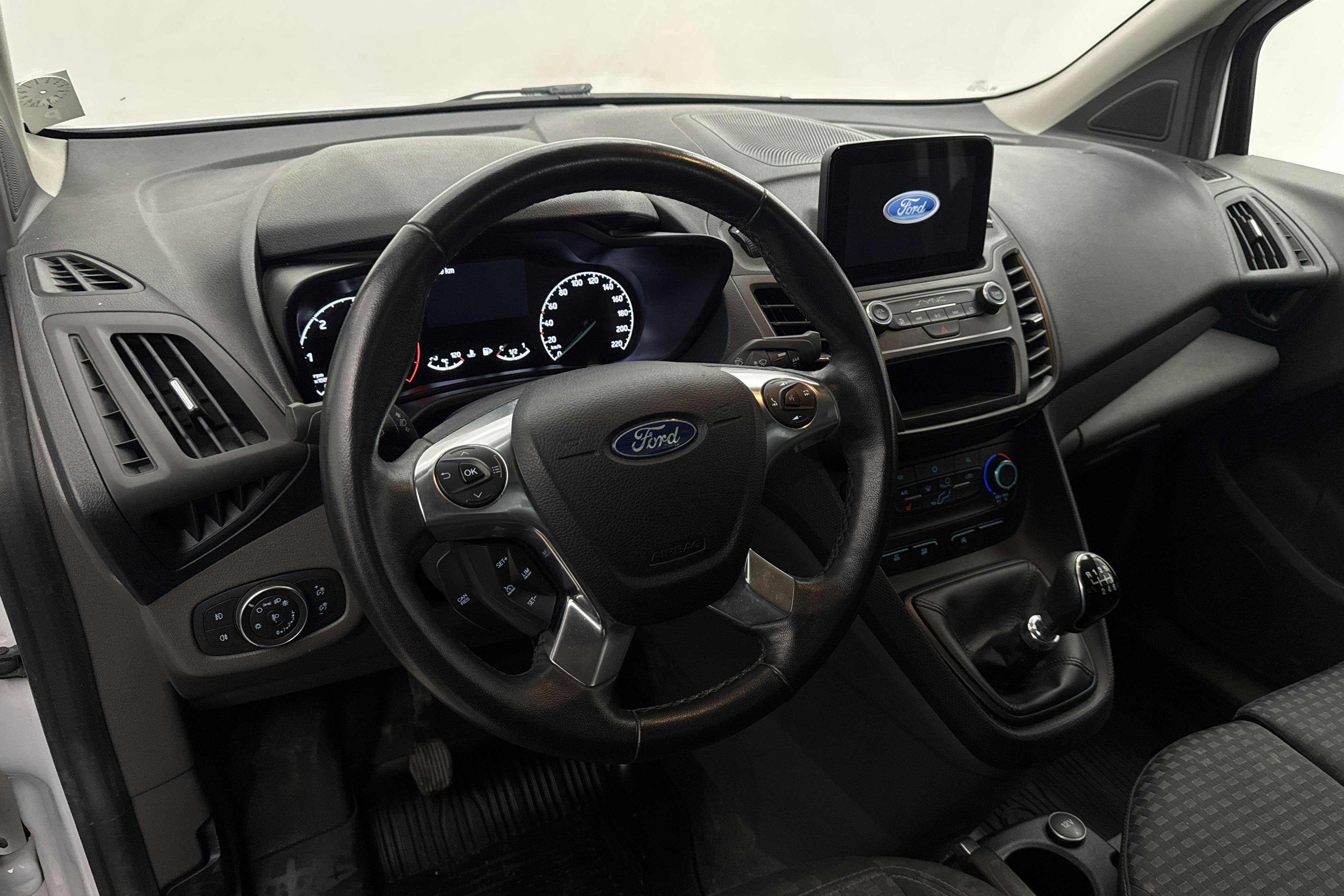 Vehicle Image 13