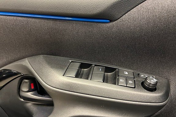 Vehicle Image 27