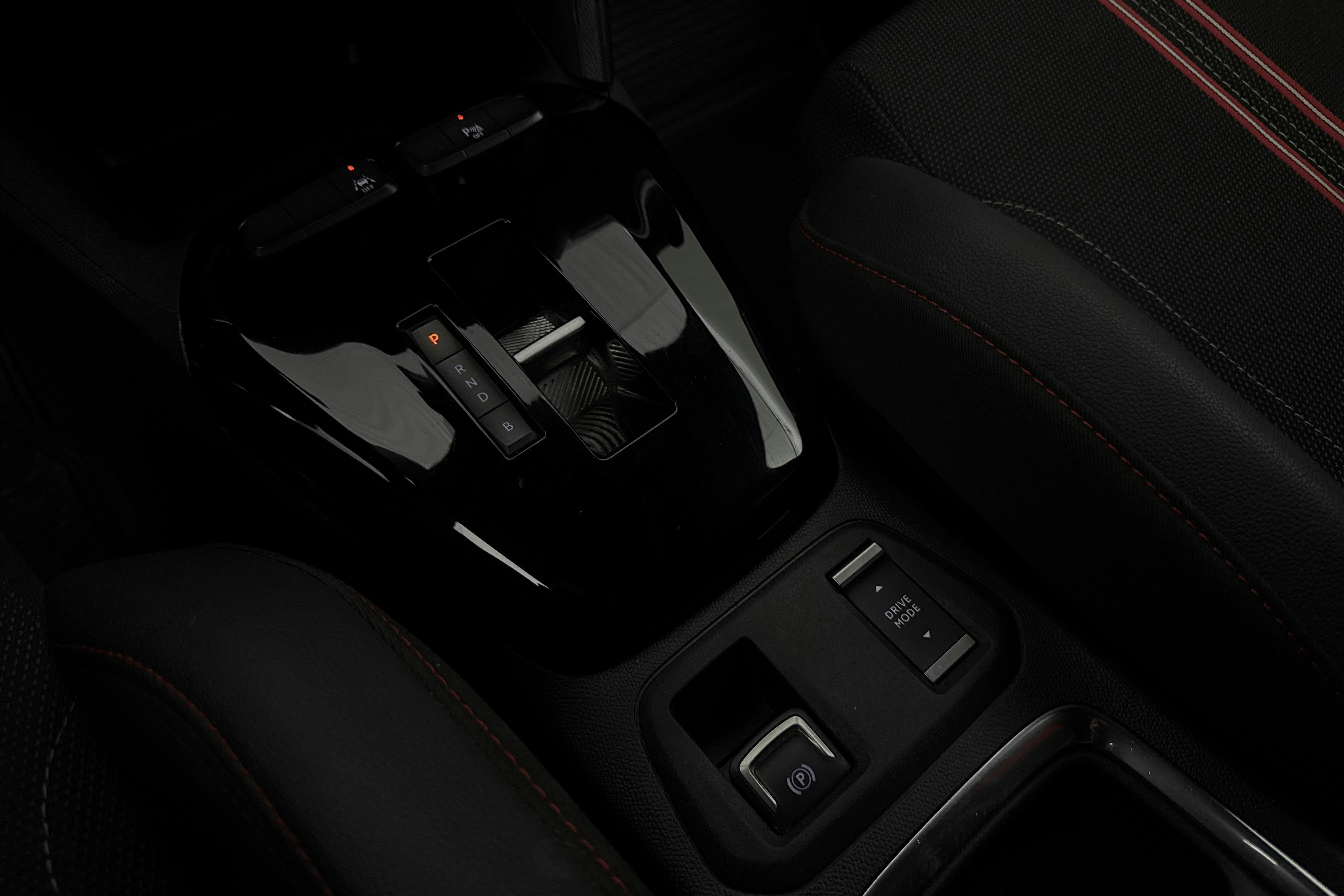 Vehicle Image 14