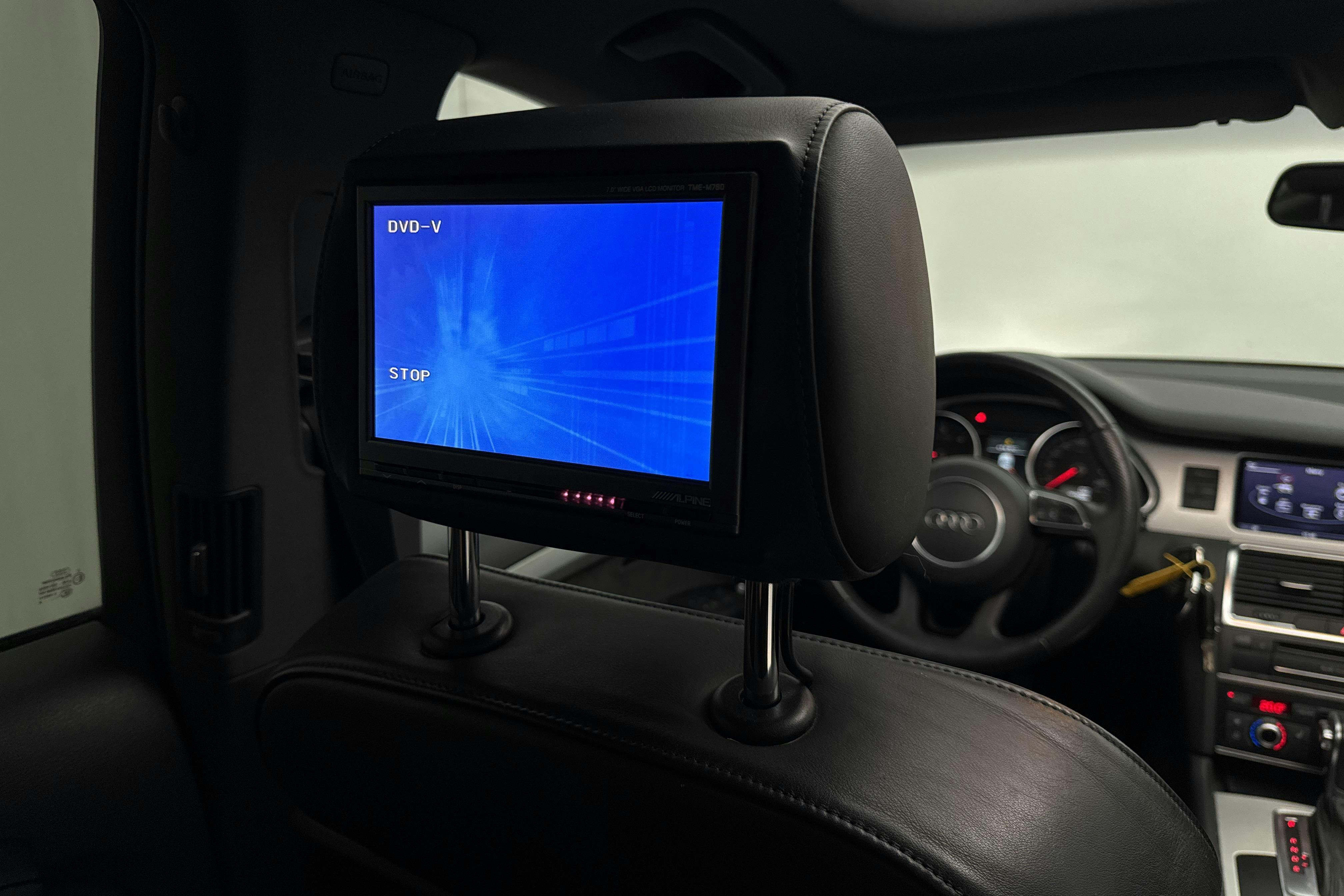 Vehicle Image 18
