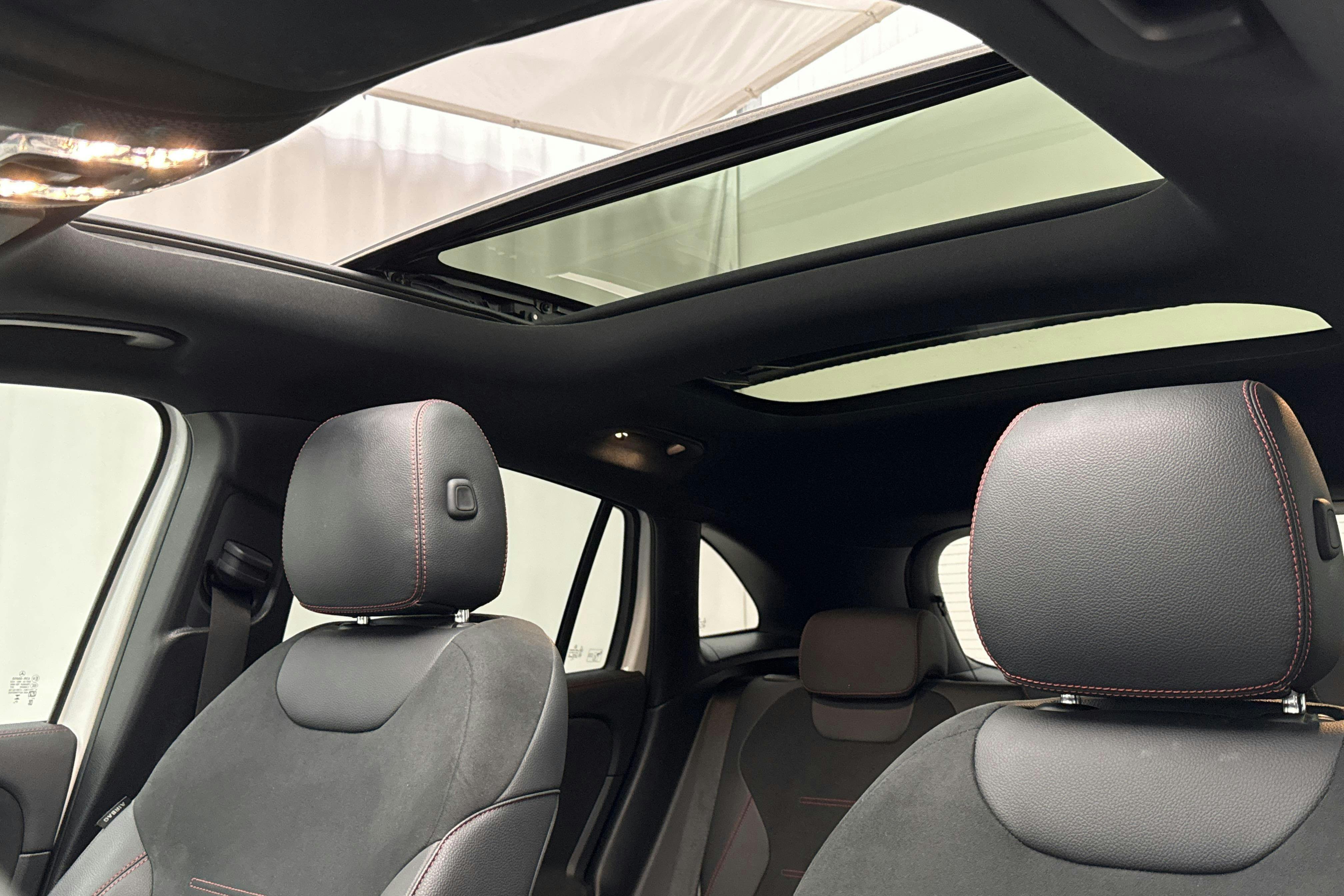 Vehicle Image 18