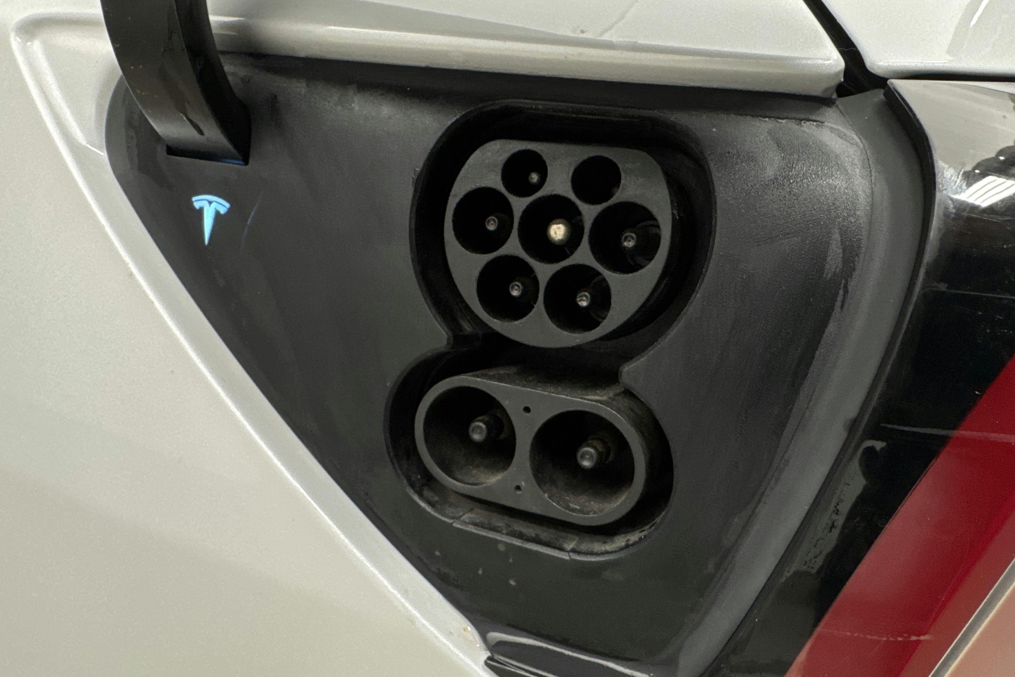 Vehicle Image 21