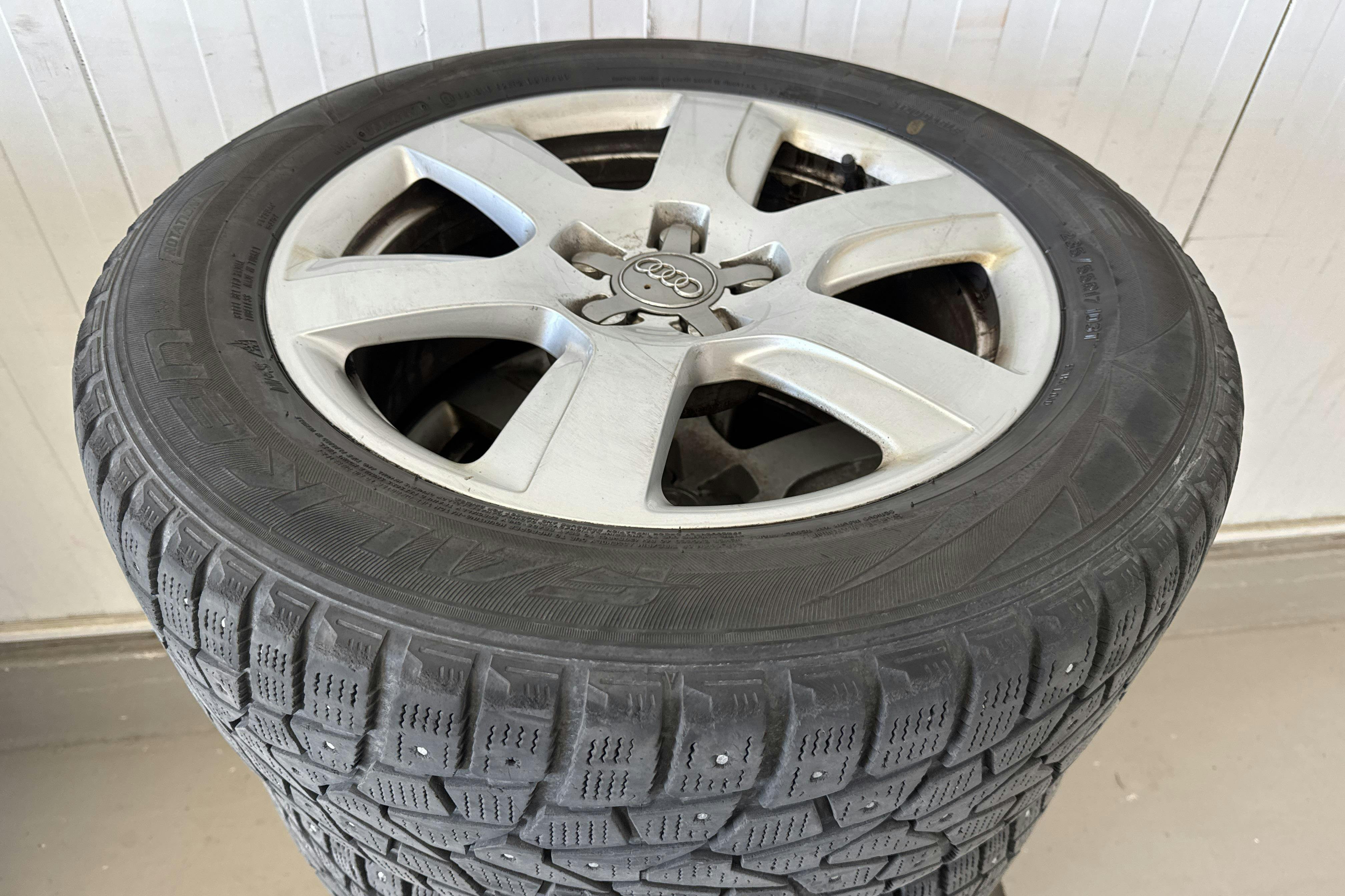 Vehicle Image 21