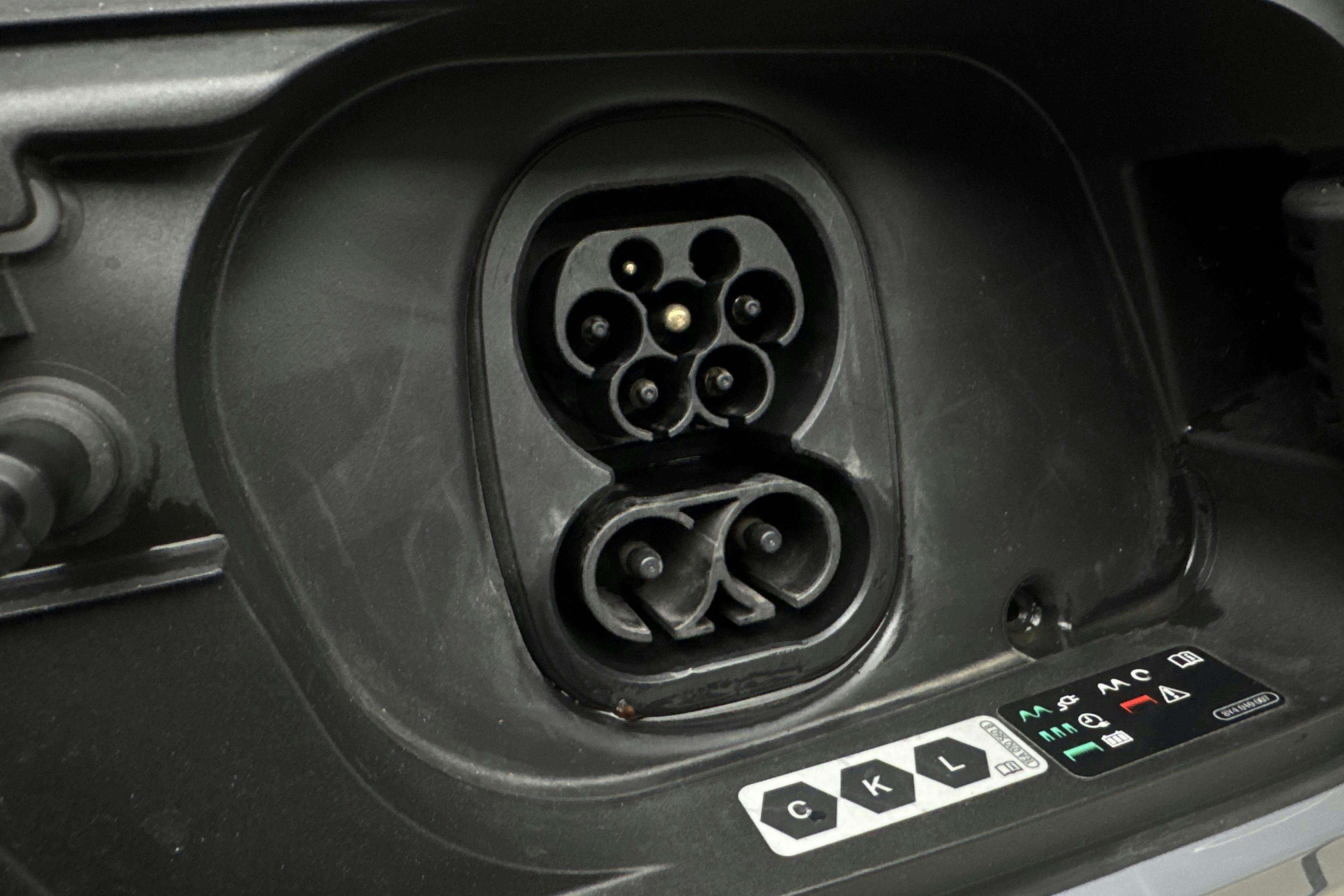 Vehicle Image 21