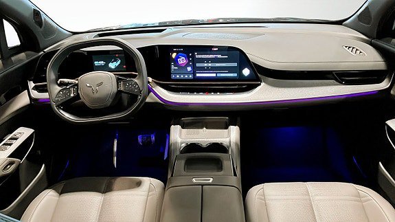 Vehicle Image 4