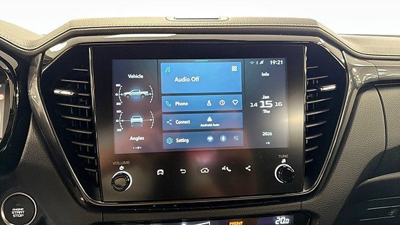 Vehicle Image 12
