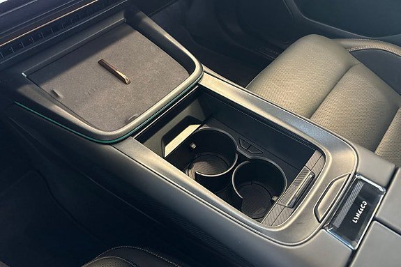 Vehicle Image 24
