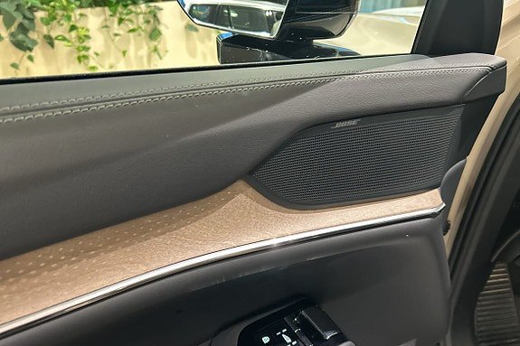 Vehicle Image 27