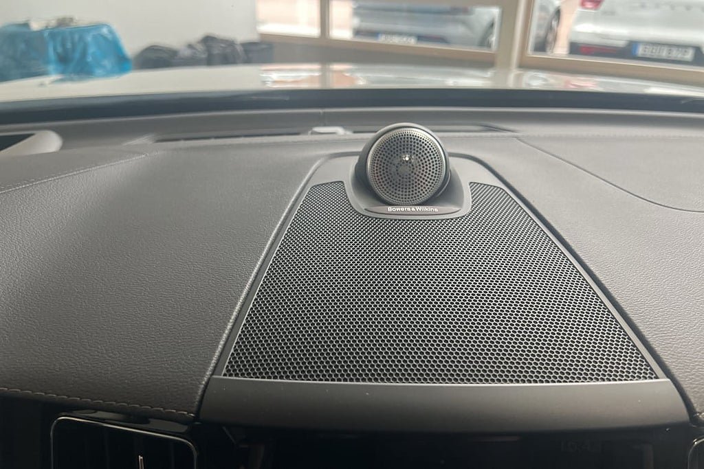 Vehicle Image 23