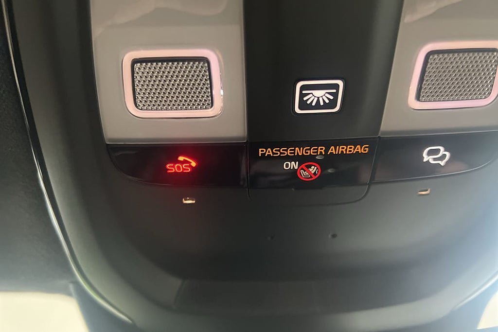 Vehicle Image 25