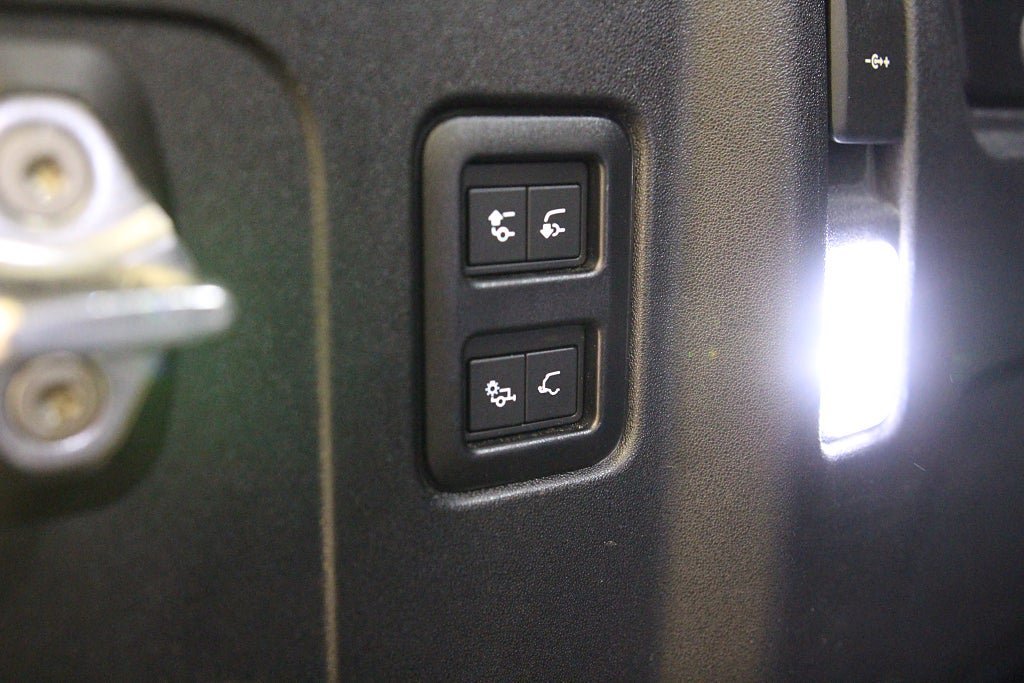 Vehicle Image 16