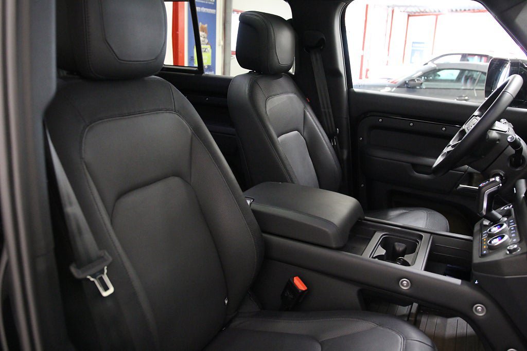 Vehicle Image 22