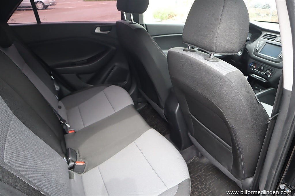 Vehicle Image 14