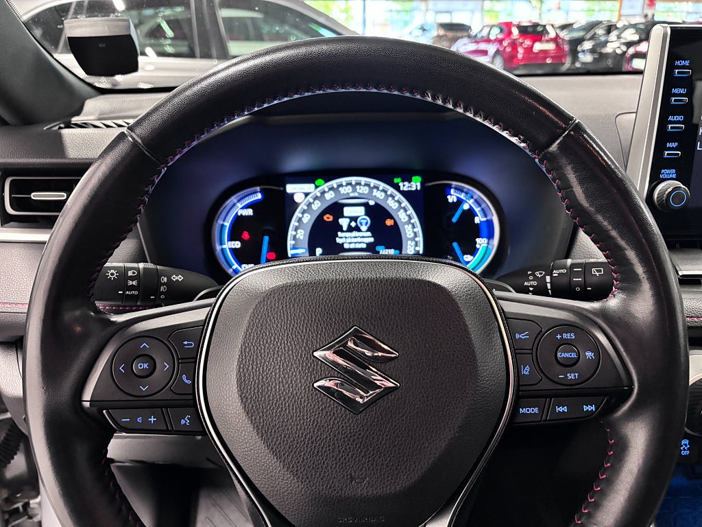 Vehicle Image 8