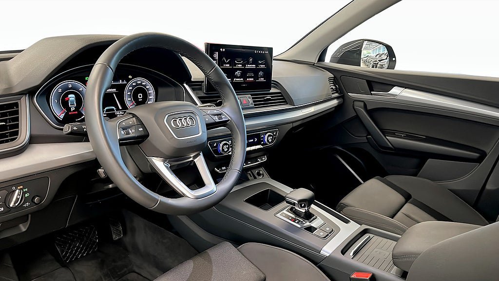 Vehicle Image 9