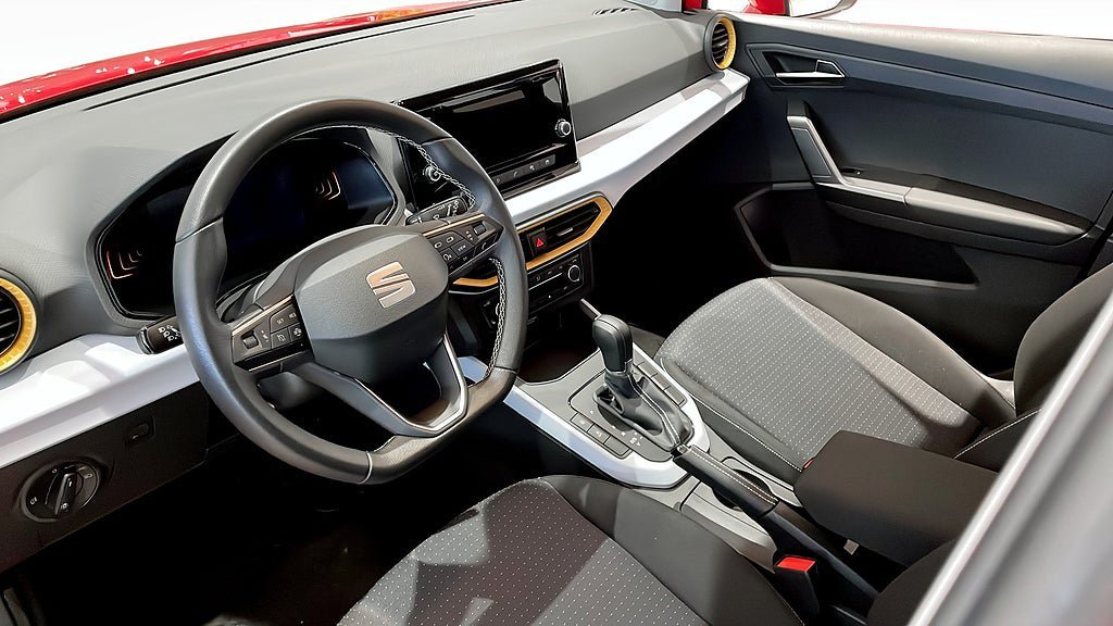 Vehicle Image 7