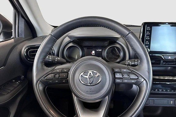 Vehicle Image 11