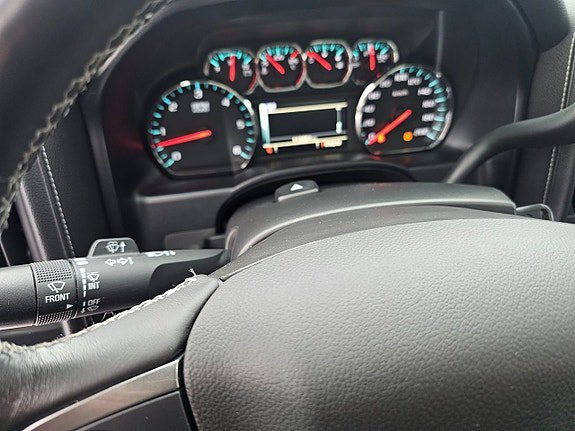 Vehicle Image 15