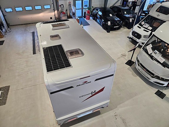 Vehicle Image 23
