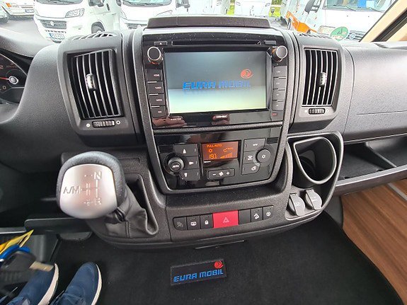 Vehicle Image 26