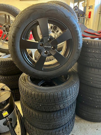 Vehicle Image 14