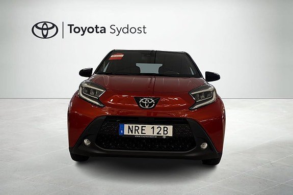 Vehicle Image 4