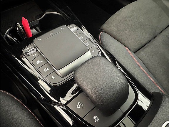 Vehicle Image 26