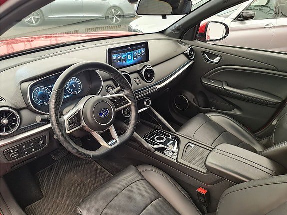 Vehicle Image 16