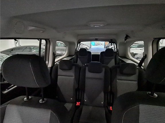 Vehicle Image 26