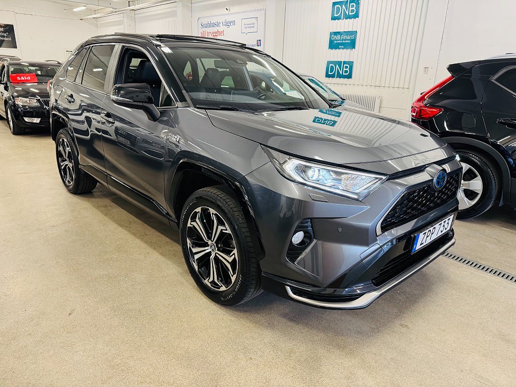 Vehicle Image 13
