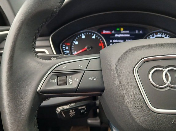 Vehicle Image 28