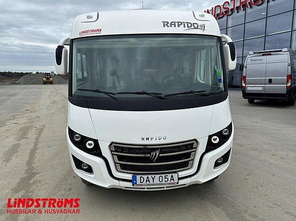 Vehicle Image 25