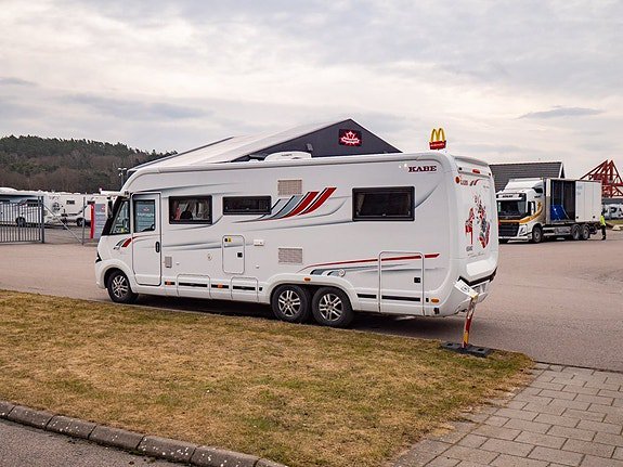 Vehicle Image 28