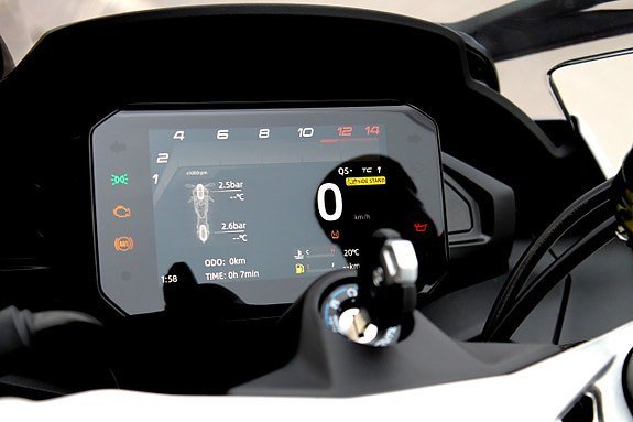 Vehicle Image 9