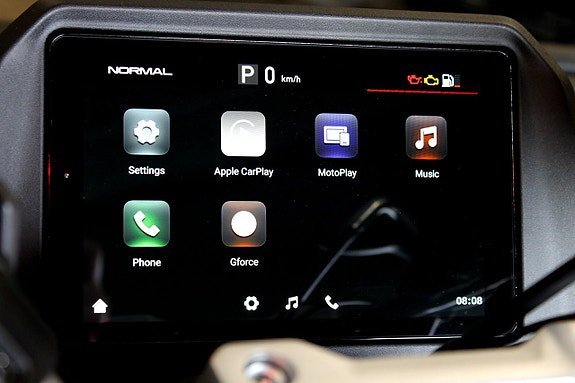 Vehicle Image 9