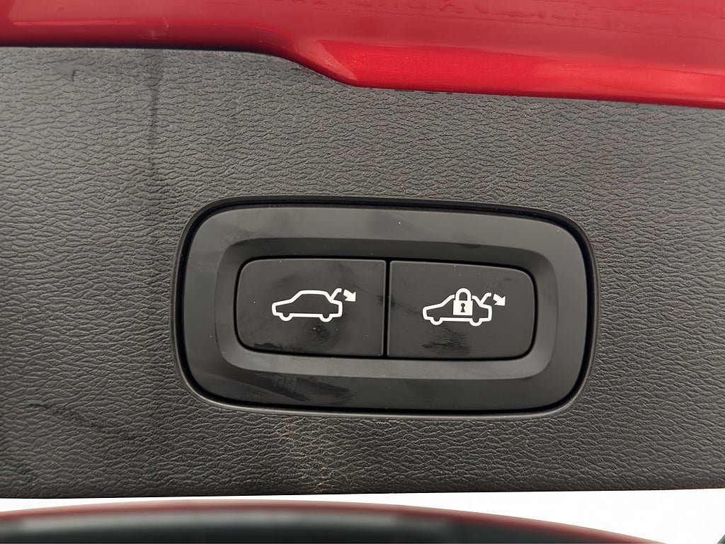 Vehicle Image 28