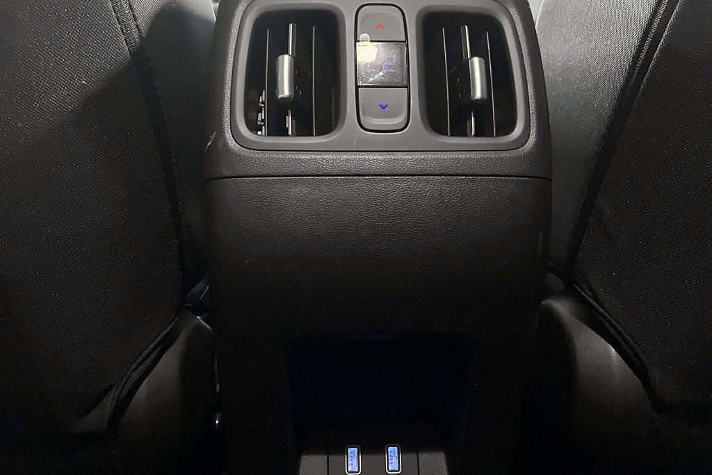 Vehicle Image 24