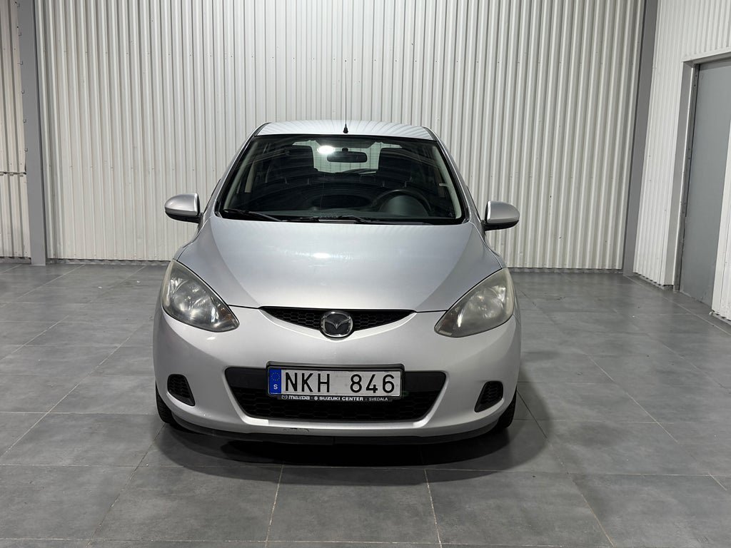 Vehicle Image 6