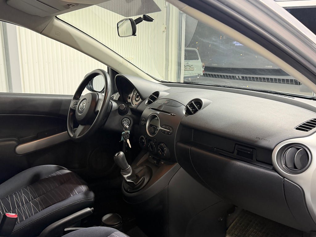 Vehicle Image 13