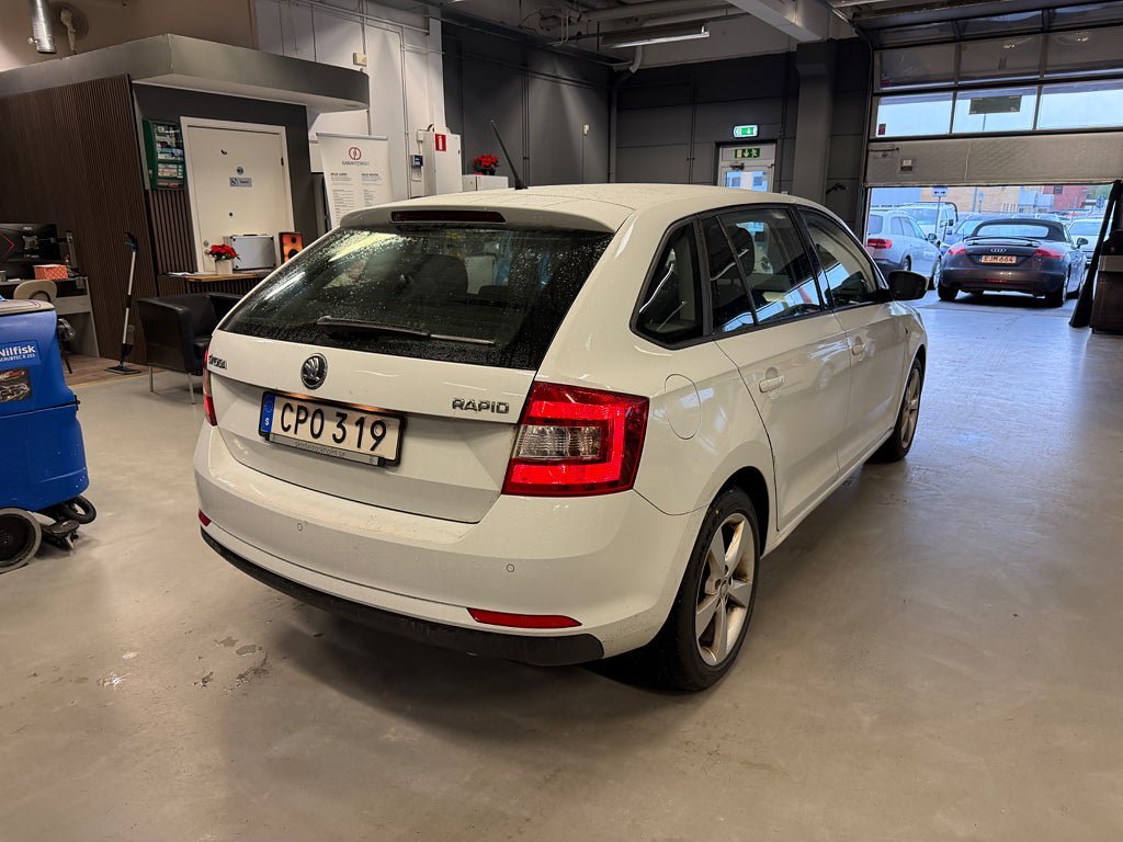 Vehicle Image 4