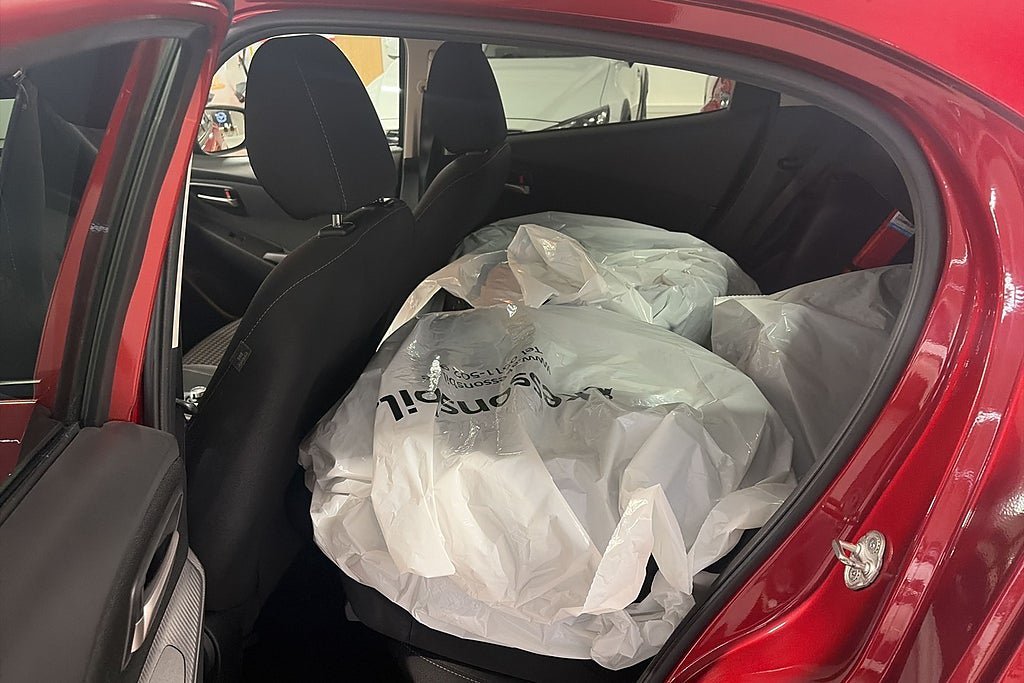 Vehicle Image 7