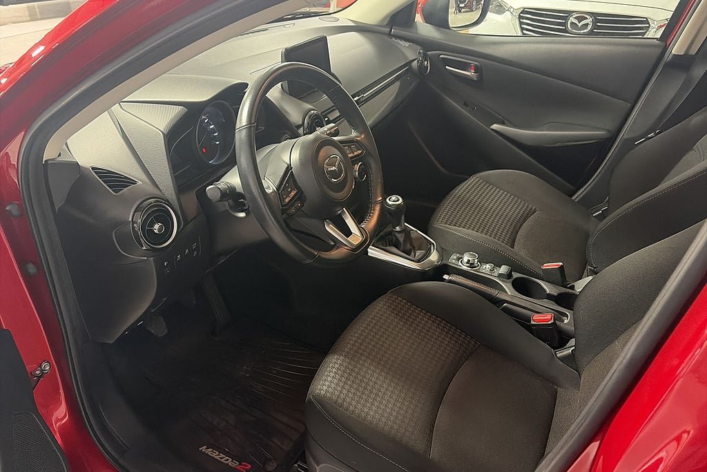 Vehicle Image 8