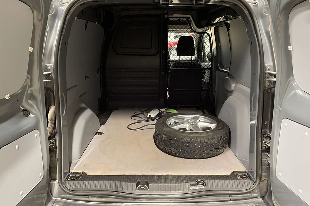 Vehicle Image 10