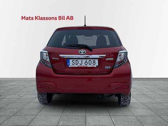 Vehicle Image 4