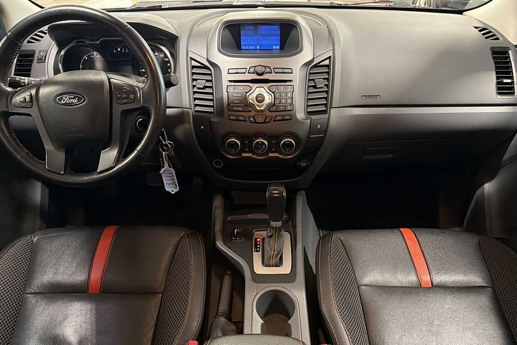 Vehicle Image 12