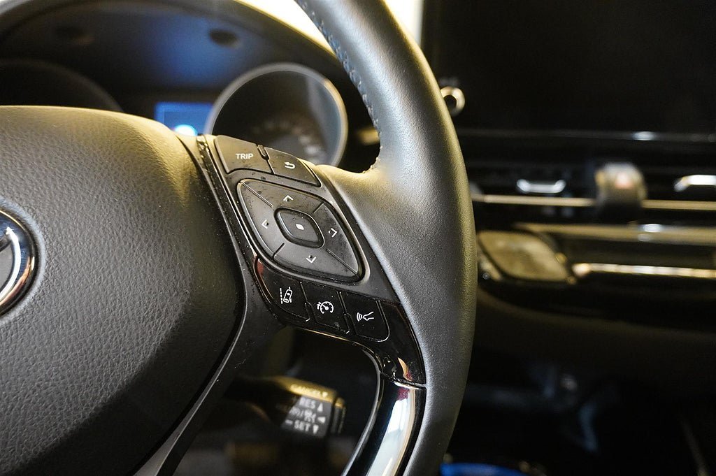 Vehicle Image 18