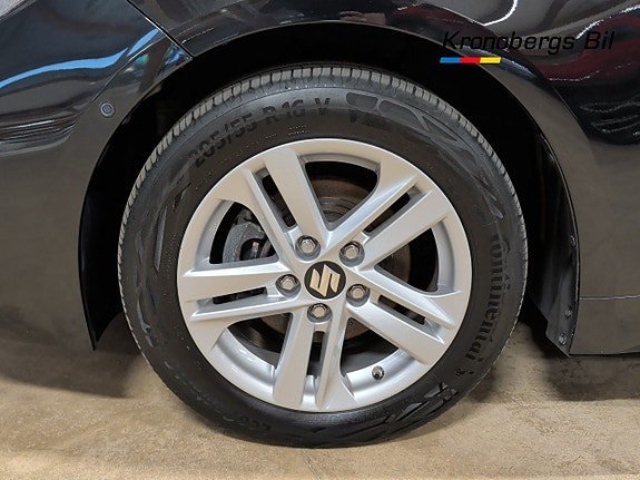 Vehicle Image 16