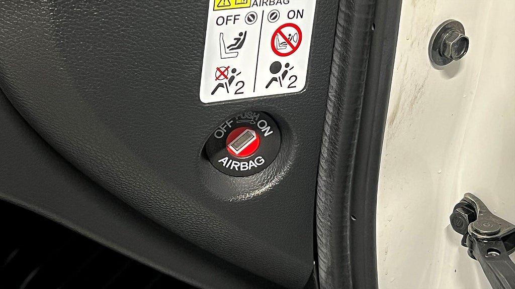 Vehicle Image 24